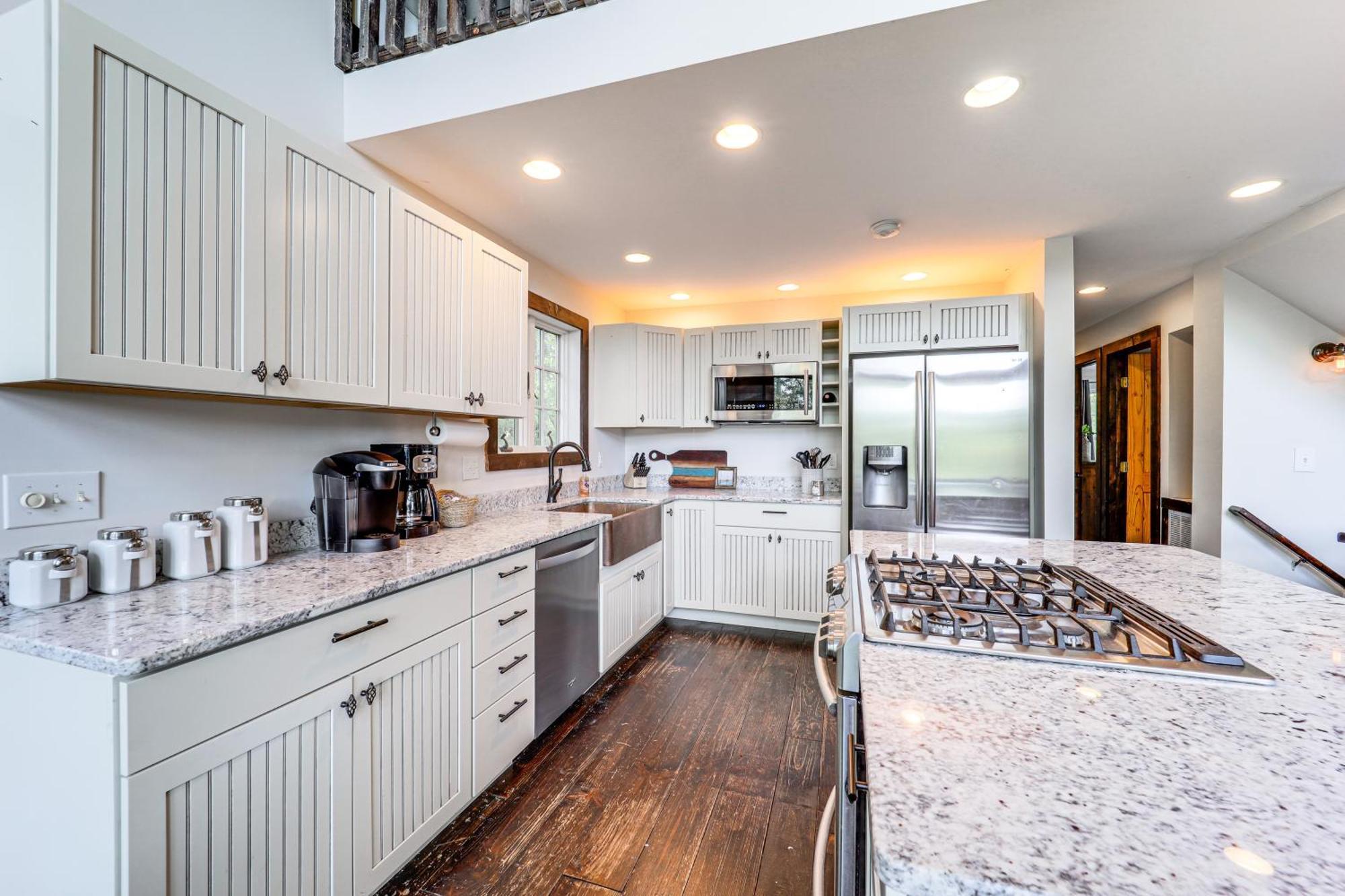 Luxe Appalachian Mountain Cabin With Hot Tub, Views Warrensville Exteriör bild