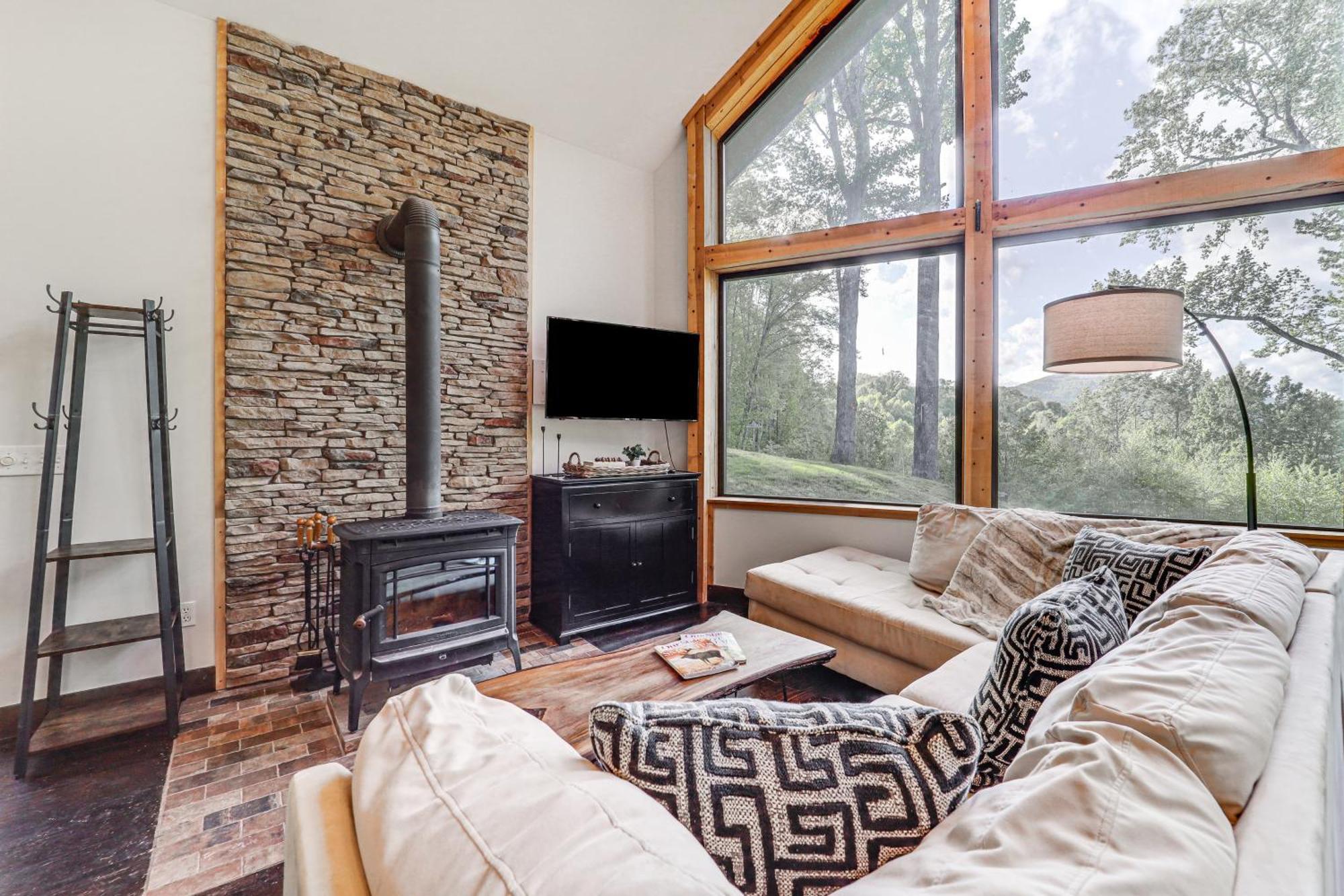 Luxe Appalachian Mountain Cabin With Hot Tub, Views Warrensville Exteriör bild
